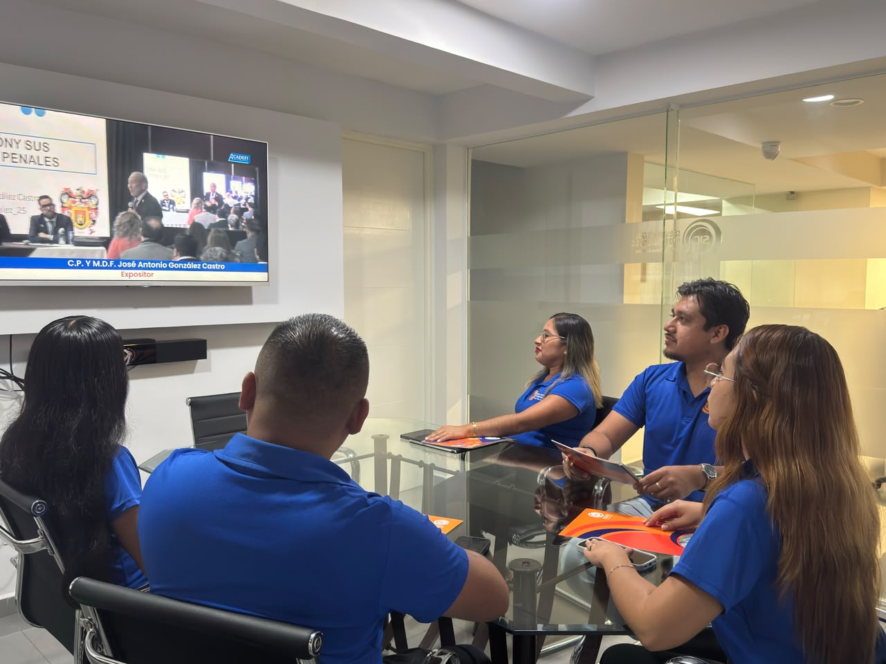 Integrantes del equipo de Servicio Integral de Consultoría